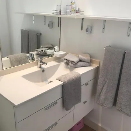 Linda דירה קונסולקאו